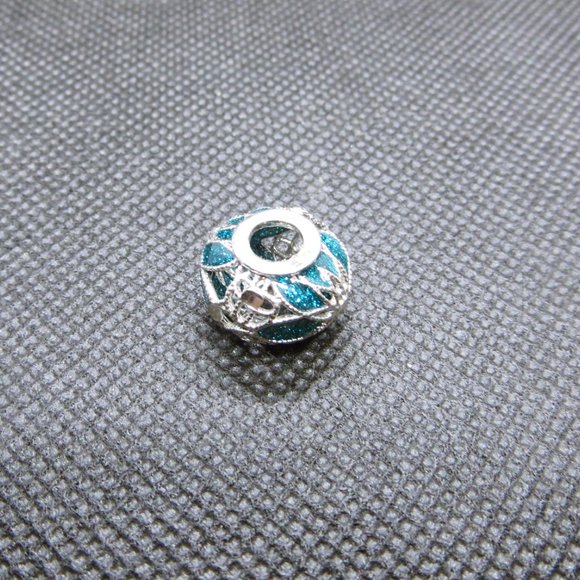 Michael Anthony Sterling Silver Ornate & Green Sparkle Slider Bracelet Charm - Picture 3 of 3